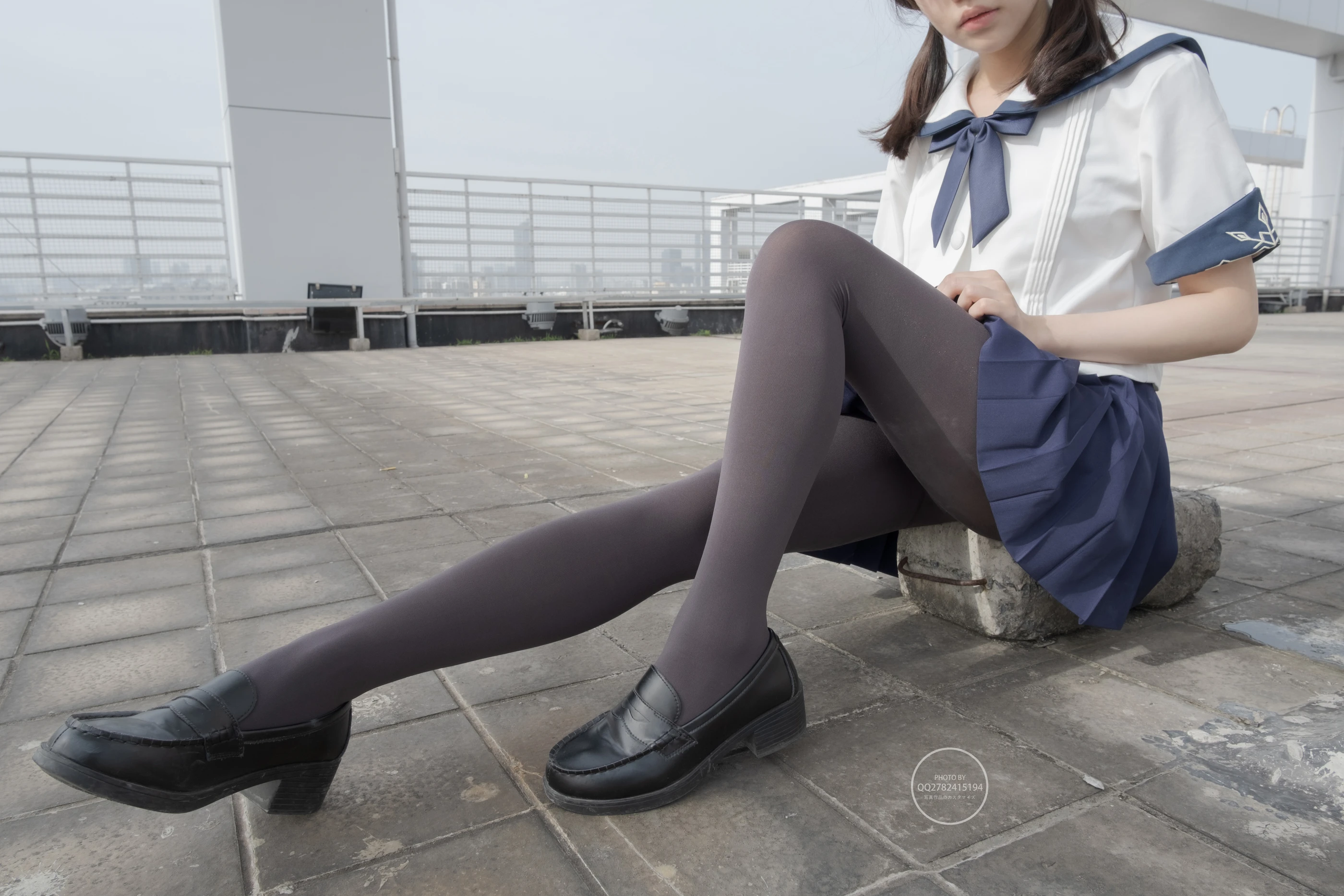 森萝财团 有料 NO.039 小香 天台上的JK灰丝美少女 [90P]插图7